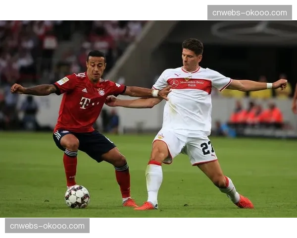 斯图加特定位球教练接受专访,详解“禁区内移动迷宫”战术理念 斯图加特定位球教练接受专访,详解“禁区内移动迷宫”战术理念